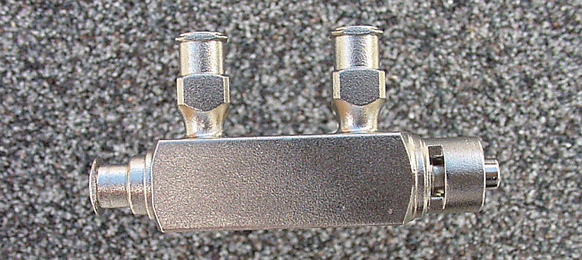 MF6301 Manifold, 3 female Luers, 1 Male Luer Lock
